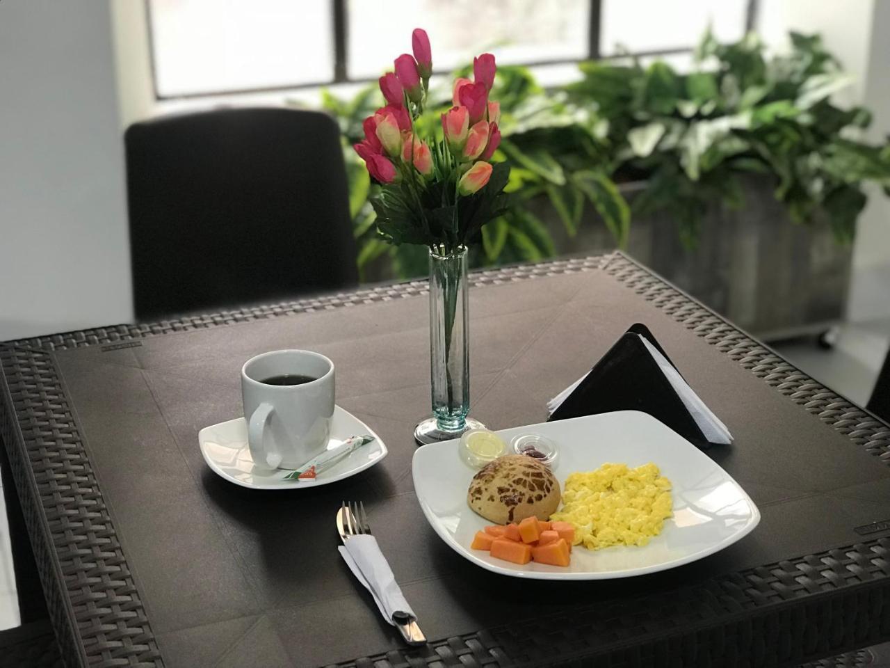 Hotel Reina Isabella Ipiales Zewnętrze zdjęcie
